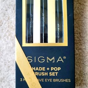 NWT Sigma Shade + Pop Brush Set